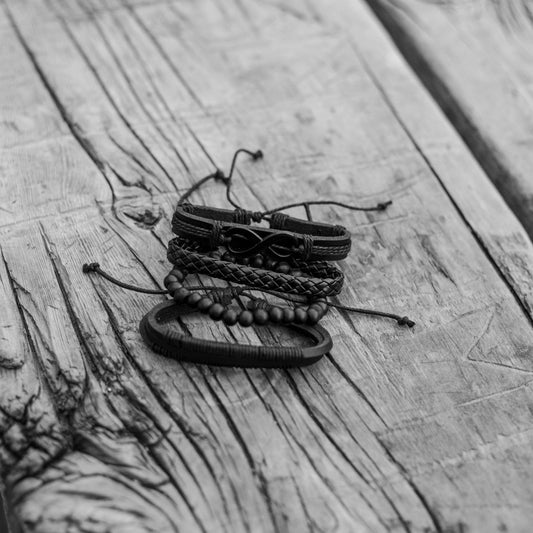 4pcs Faux Leather handwoven fashion bracelet - B&W